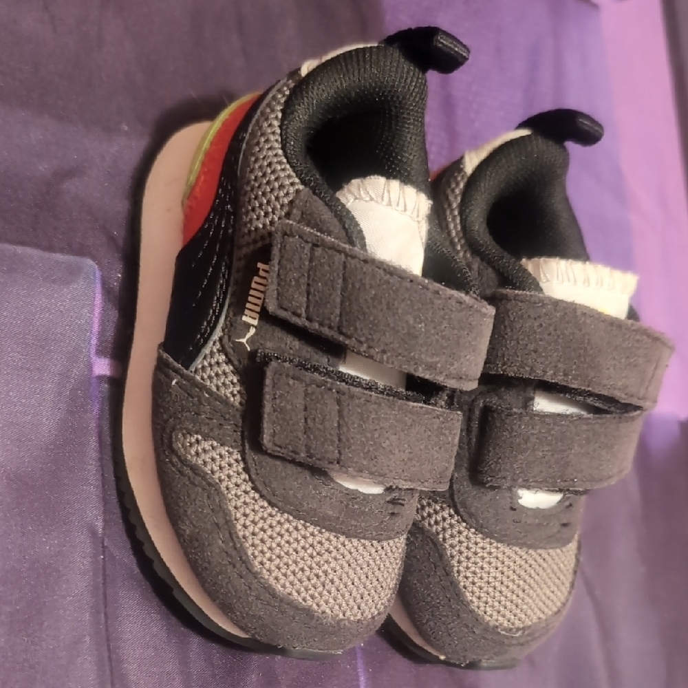 Puma Kids' Charcoal and Neon Sneakers - Picture 5 of 6